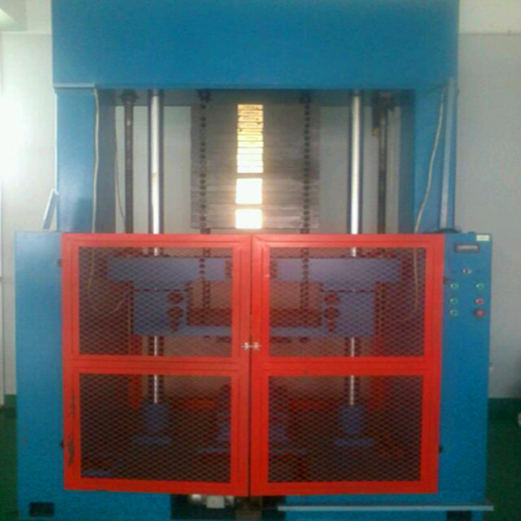 Light alloy wheel radial impact testing machine