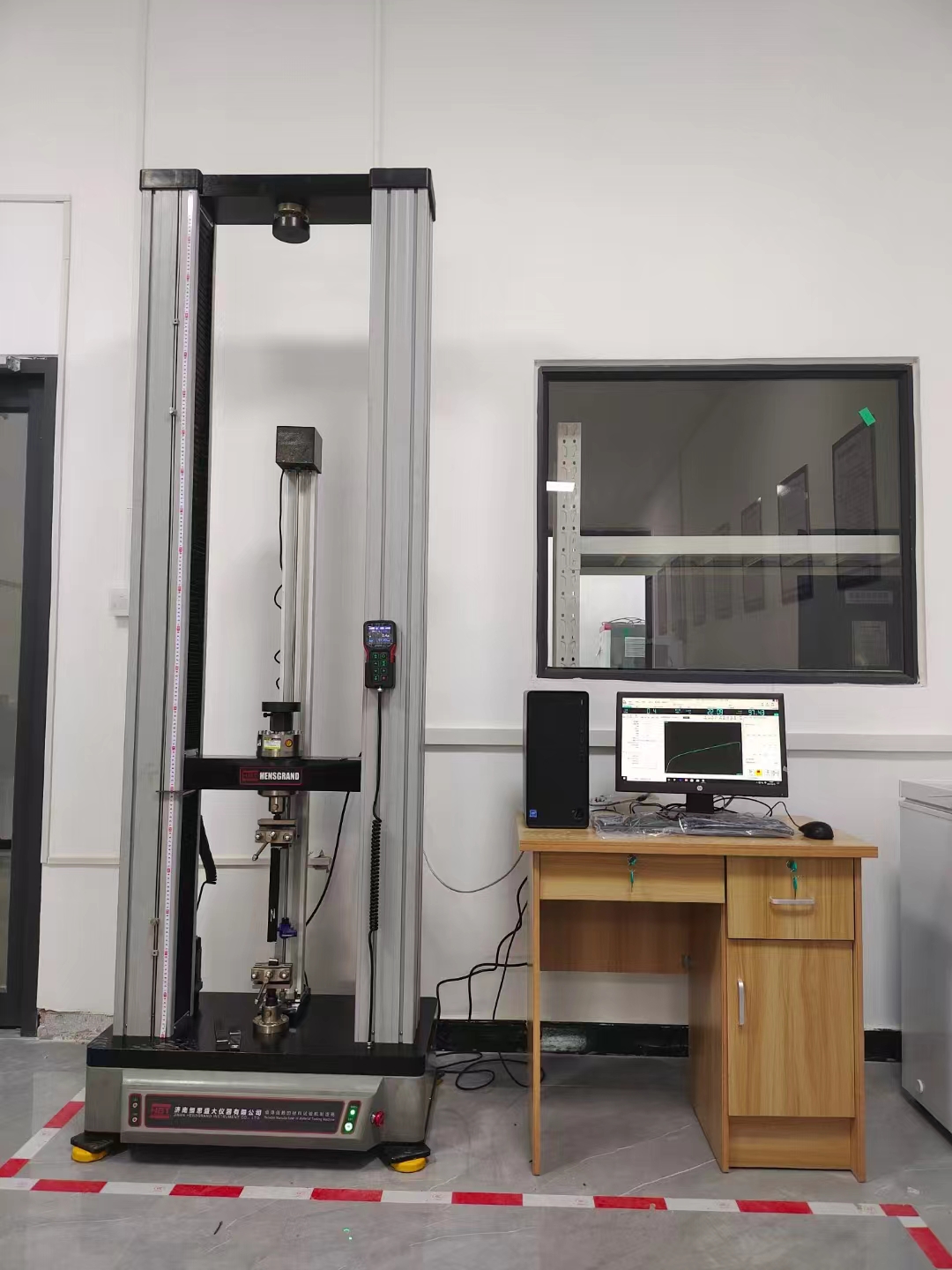 HST Customized Computer-controlled rubber tensile testing machine (large deformation extensometer)