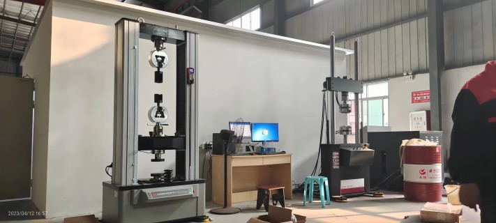 Customer acceptance completed - Electronic universal testing machine with bolt grips, Electro-hydraulic servo dynamic static fatigue testing system